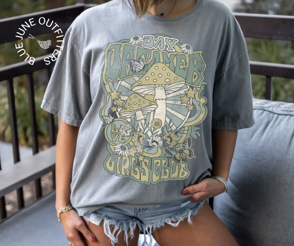 Day Dreamer Girls Club | Trippy Comfort Colors Tee