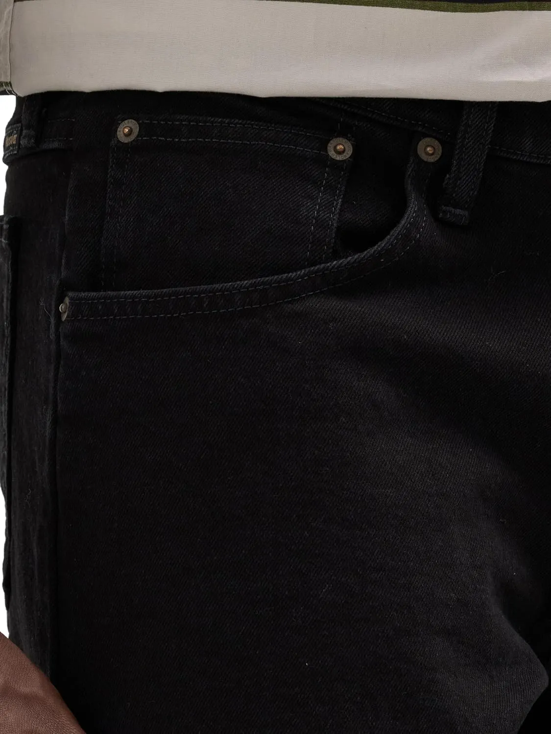 Wrangler Men's Free to Stretch Relaxed Fit Jeans